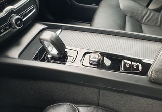 Volvo XC 60 2022 Momentum Facelift 4x4 27815ΧΛΜ 12/22 Hybrid Diesel-thumb-42