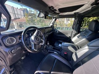 Jeep Gladiator 2023 OVERLAND-thumb-6