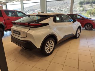 Toyota C-HR 2025 C-ENTER-thumb-5