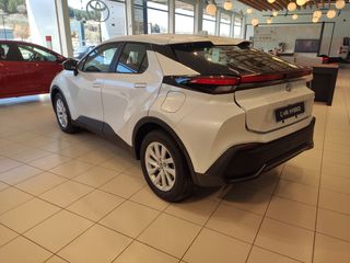 Toyota C-HR 2025 C-ENTER-thumb-6