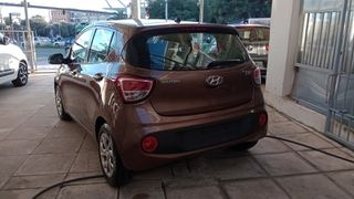 Hyundai i 10 2017 1.0 Classic  18 montelo-thumb-3