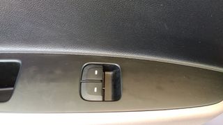 Hyundai i 10 2017 1.0 Classic  18 montelo-thumb-14