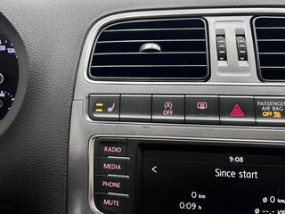 Volkswagen Polo 2015 1.4 TDI LOUNGE 90hp-thumb-40