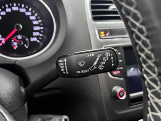 Volkswagen Polo 2015 1.4 TDI LOUNGE 90hp-thumb-46