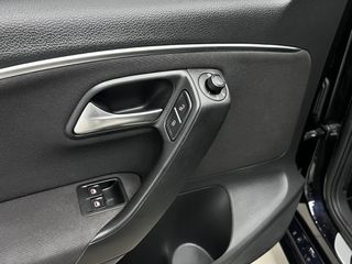 Volkswagen Polo 2015 1.4 TDI LOUNGE 90hp-thumb-33