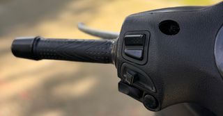 Piaggio Beverly 300 2015-thumb-16