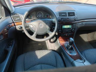 Mercedes-Benz E 200 2005 CLASSIC SUNROOF-thumb-45