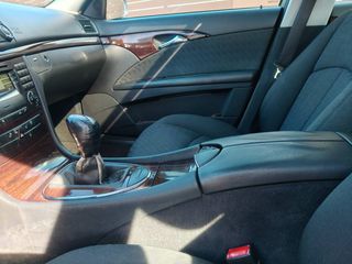Mercedes-Benz E 200 2005 CLASSIC SUNROOF-thumb-57