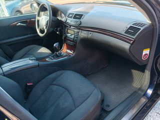 Mercedes-Benz E 200 2005 CLASSIC SUNROOF-thumb-34