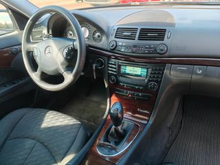 Mercedes-Benz E 200 2005 CLASSIC SUNROOF-thumb-36