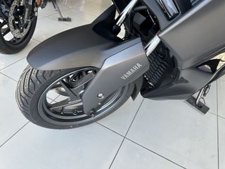 Yamaha XMAX 300 2026-thumb-4