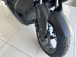 Yamaha XMAX 300 2026-thumb-5