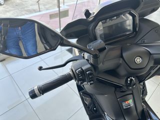 Yamaha XMAX 300 2026-thumb-7