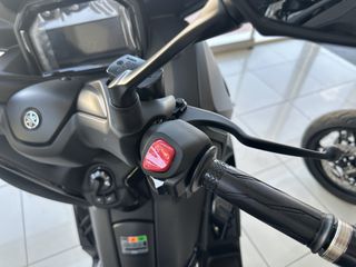 Yamaha XMAX 300 2026-thumb-8