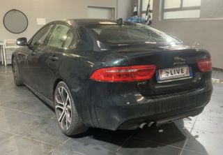 Jaguar XE 2016 XE 20d R-SPORT-thumb-2