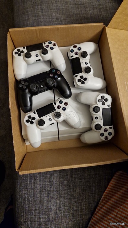 Sony PlayStation 4 500Gb white