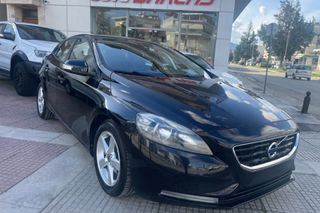 Volvo V40 2015