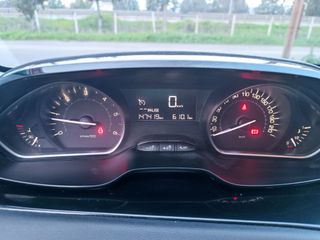 Peugeot 208 2016-thumb-11