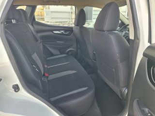 Nissan Qashqai 2018-thumb-11