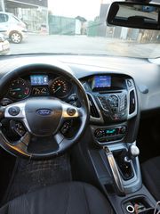 Ford Focus 2012-thumb-2
