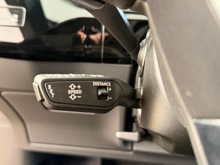 Audi Q8 e-tron 2022 50e Sportback-thumb-31