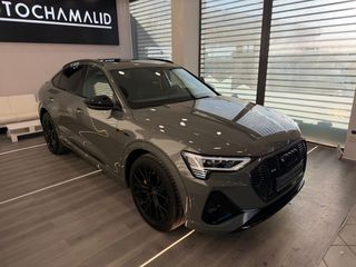 Audi Q8 e-tron 2022 50e Sportback-thumb-10