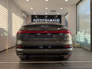 Audi Q8 e-tron 2022 50e Sportback-thumb-12