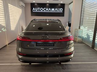 Audi Q8 e-tron 2022 50e Sportback-thumb-18