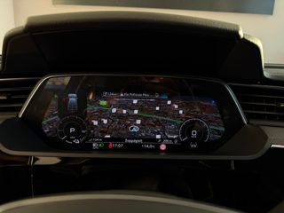 Audi Q8 e-tron 2022 50e Sportback-thumb-34