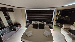 Azimut 2006 86s-thumb-7