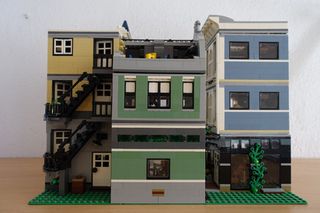Lego 10255 Assembly square-thumb-3