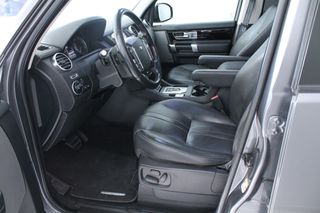 Land Rover Discovery 2016 3.0L Diesel SDV6-thumb-8