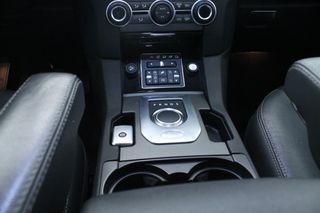 Land Rover Discovery 2016 3.0L Diesel SDV6-thumb-18