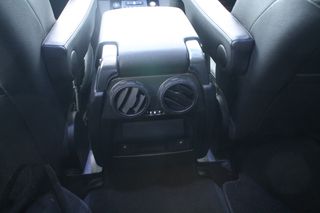 Land Rover Discovery 2016 3.0L Diesel SDV6-thumb-20