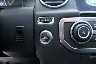 Land Rover Discovery 2016 3.0L Diesel SDV6-thumb-27