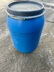 ΠΛΑΣΤΙΚΑ ΒΑΡΕΛΙΑ 130ltr ΚΑΙΝΟΥΡΓΙΑ ΜΕ ΚΑΠΑΚΙ ΠΟΥ ΑΣΦΑΛΙΖΕΙ