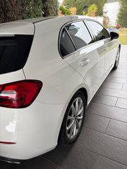 Mercedes-Benz A 160 2020-thumb-2