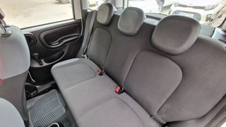Fiat Panda 2018-thumb-9