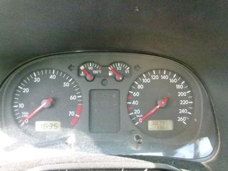 Volkswagen Golf 1999-thumb-21