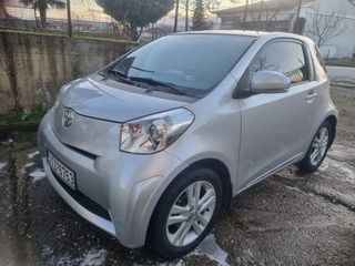 Toyota iQ 2011 VVT-i