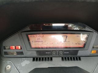 Suzuki Burgman 650 2012-thumb-9
