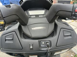 Suzuki Burgman 650 2012-thumb-8