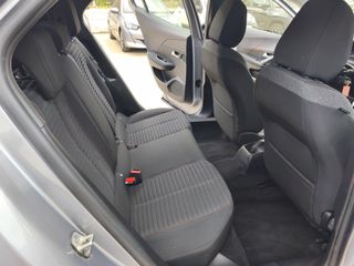 Peugeot 2008 2022 1,2 PureTech 100hp Active Pack-thumb-12