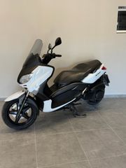Yamaha XMAX 250 2011 Xmax 250-thumb-2