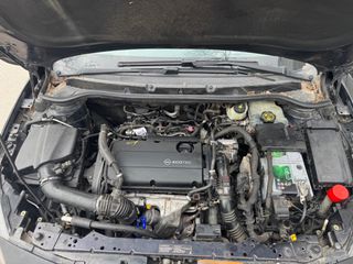 Opel Astra 2011 TURBO SPORT 180HP