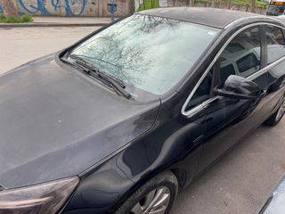 Opel Astra 2011 TURBO SPORT 180HP-thumb-5