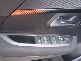Peugeot 208 2021-thumb-10