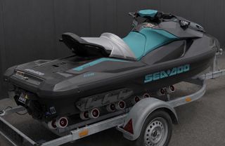 Sea-Doo 2026 GTR 230 ROTAX ΚΑΙΝΟΥΡΓΙΟ ΜΕ ΤΡΕΙΛΟΡ & ΚΟΥΚΟΥΛΑ-thumb-3