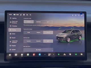 Leapmotor B 10 2026 Design Hybrid EV Panorama-thumb-27