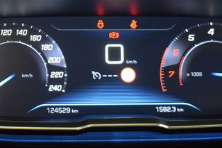 Peugeot 3008 2018 1.2 ltrfun Allure Δέρμα Navi Led Οθόνη Camera Κλ.SOS LM19'-thumb-6